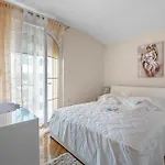 Apartment Gorgeous In With Wifi