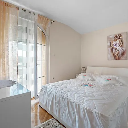 Apartment Gorgeous In With Wifi