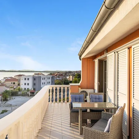 Gorgeous In With Wifi *