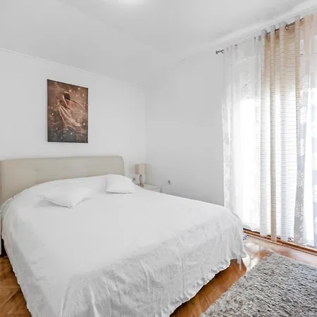 Gorgeous In With Wifi *