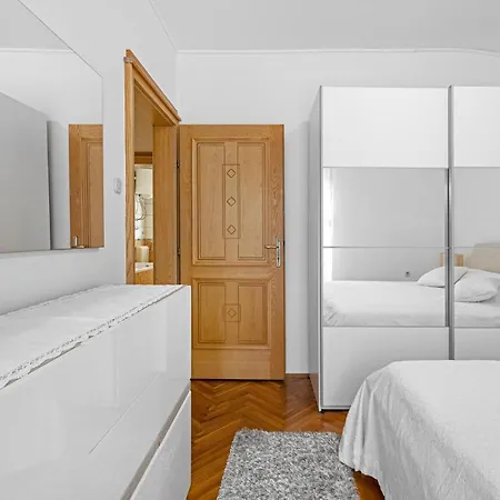 Gorgeous In With Wifi Šibenik