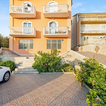 Gorgeous In With Wifi Apartment Sibenik