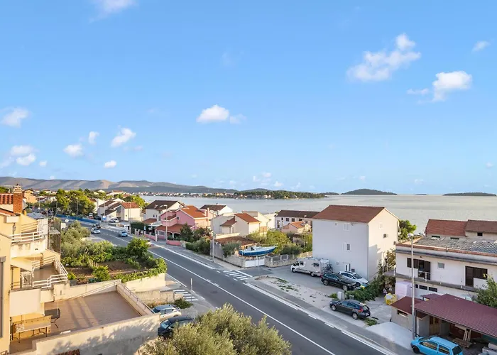 Appartement Gorgeous In With Wifi Šibenik